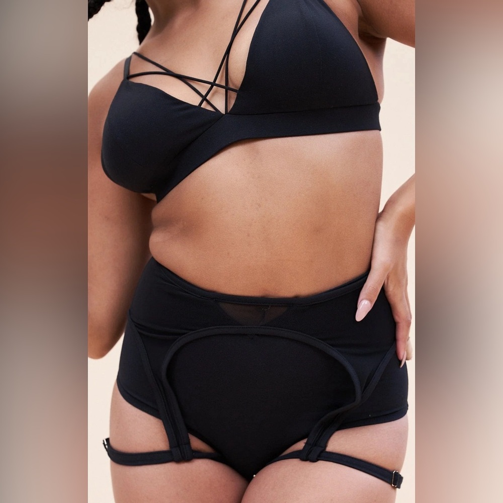 Lunalae CORA HIGH WAIST - MESH CUT OUT GARTER HIGH WAIST BOTTOM RECYCLED BLACK